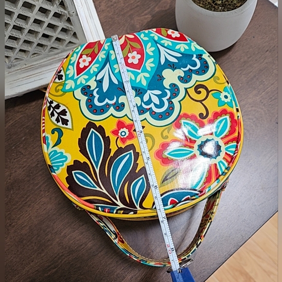 Vera Bradley PROVENCAL FLORAL Hatbox Round Cosmetic Travel Makeup Tote Bag Vinyl - Picture 10 of 12
